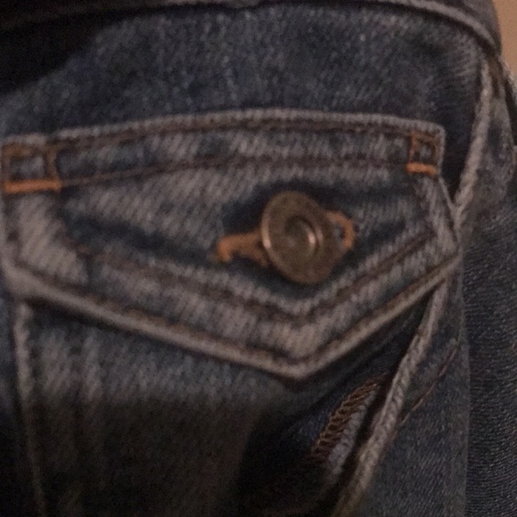 Tommy Hilfiger..denim capris..comfy no stretch..EUC - Picture 4 of 4